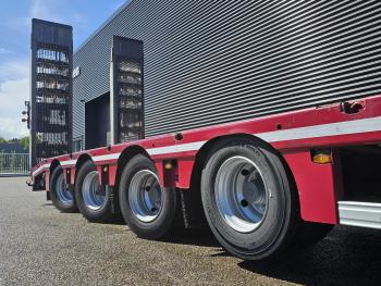 MAX trailer N/A F-S44 / STEERING AXLE - LIFT AXLE / HYDR RAMP